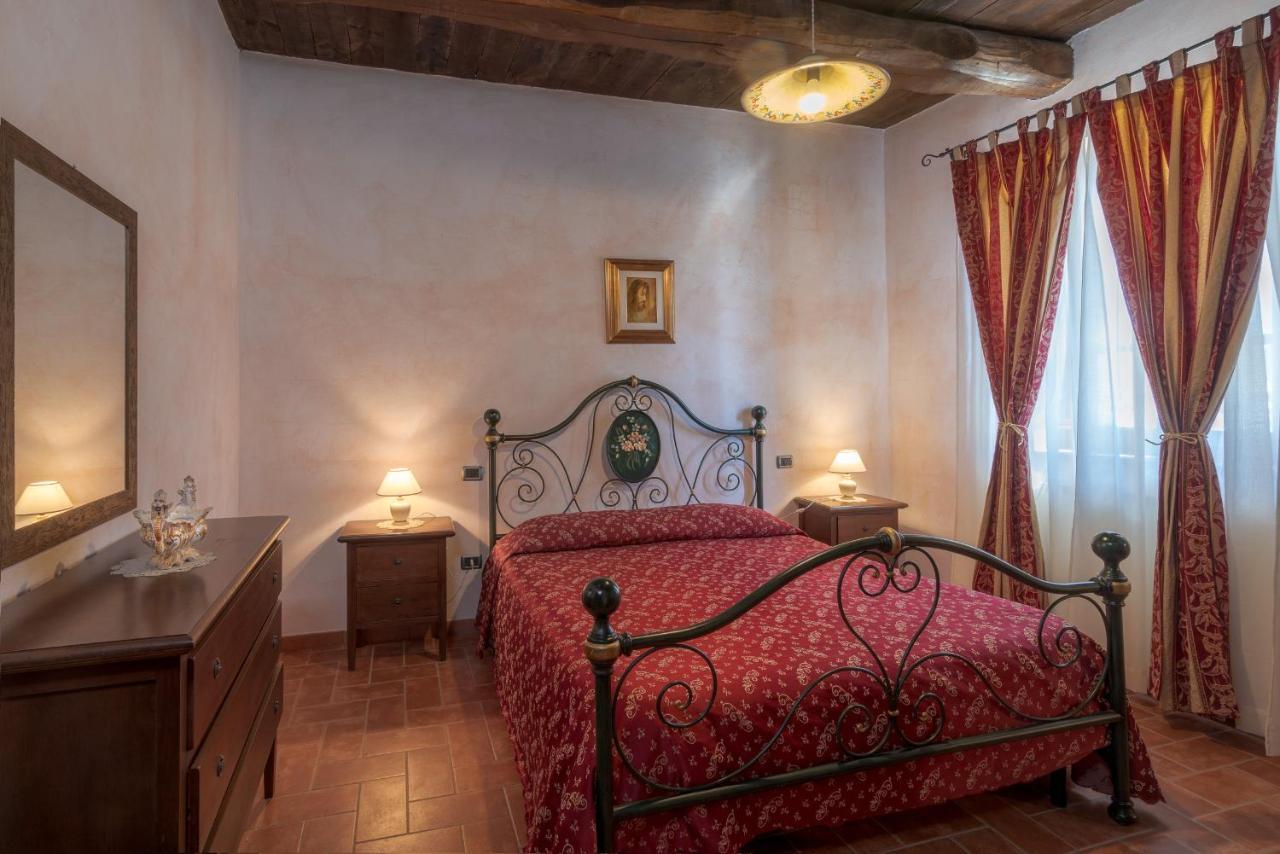Villa Castello Di Pupaggi Sellano Exterior foto